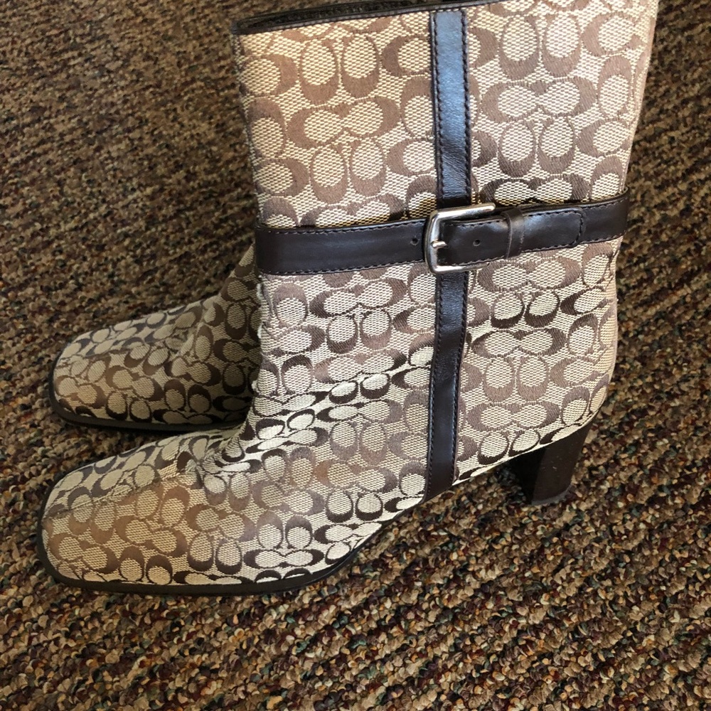 Boots - Picture 2 of 3